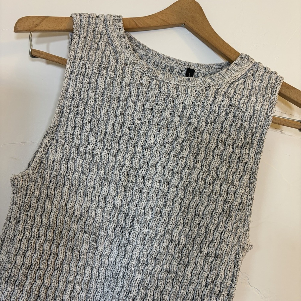Theory Women Gray Sleeveless Crew Neck Sweater Vest Academia Size S Chunky‎ Knit